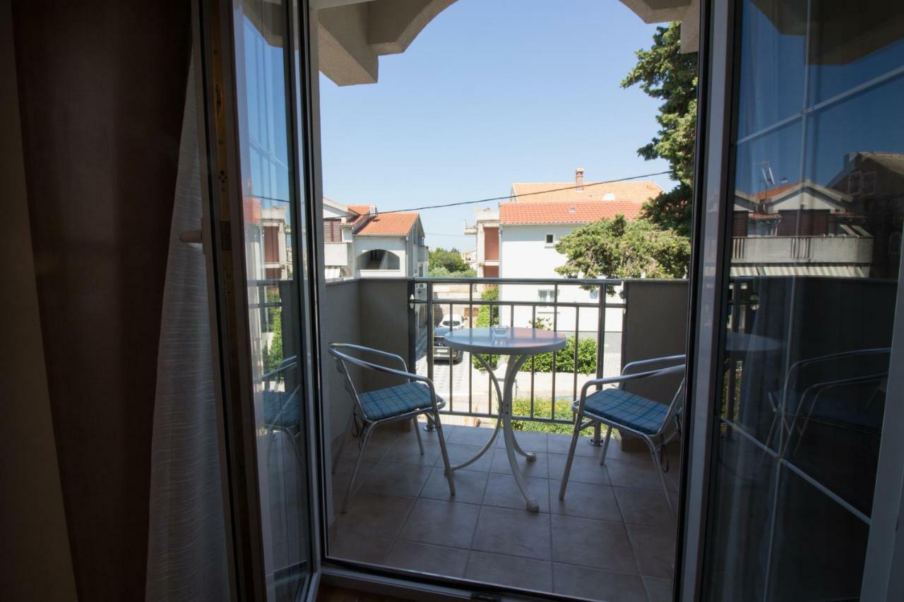 Apartments Luna Sveti Filip i Jakov Eksteriør billede